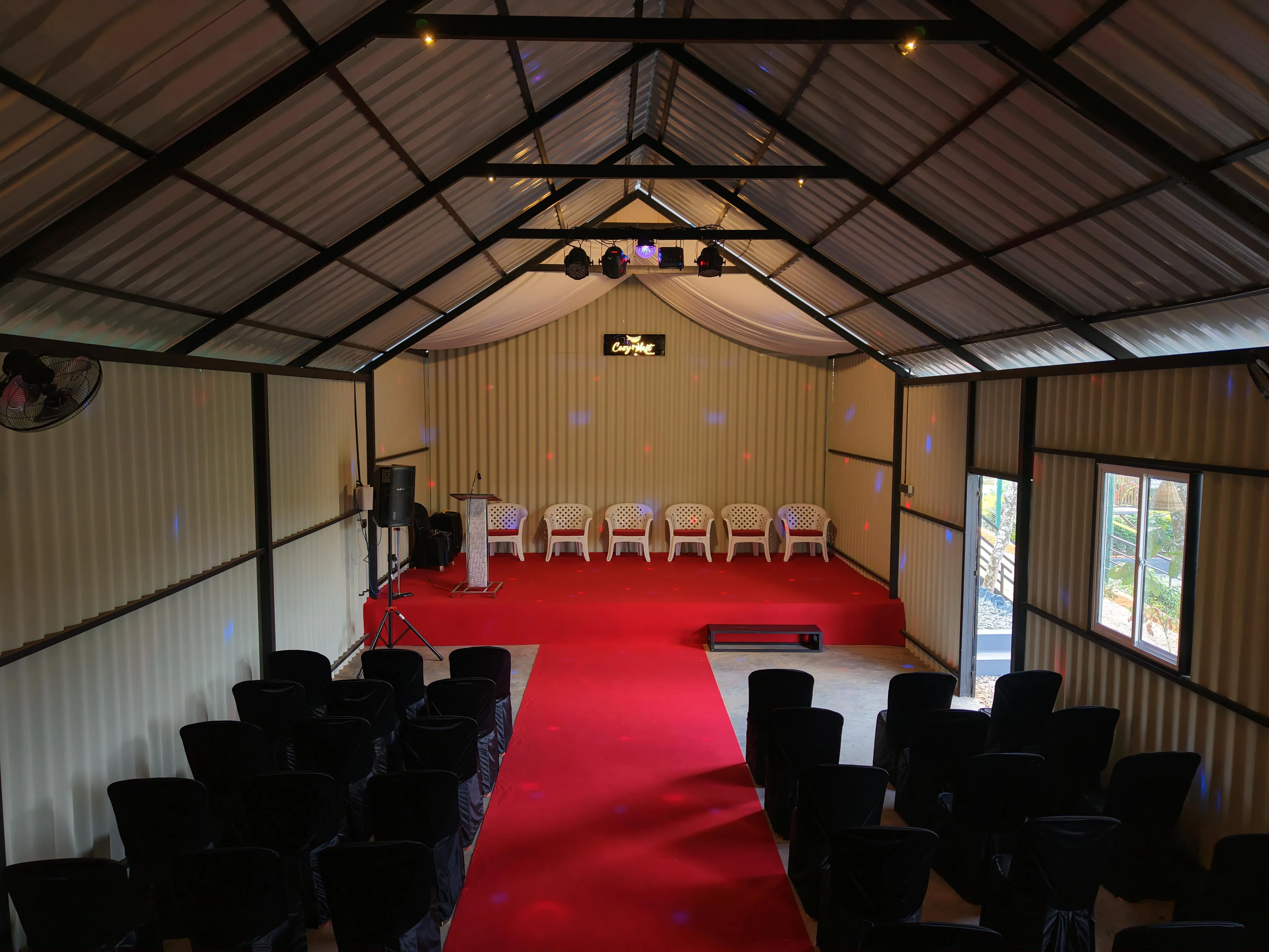 Convention / DJ Hall