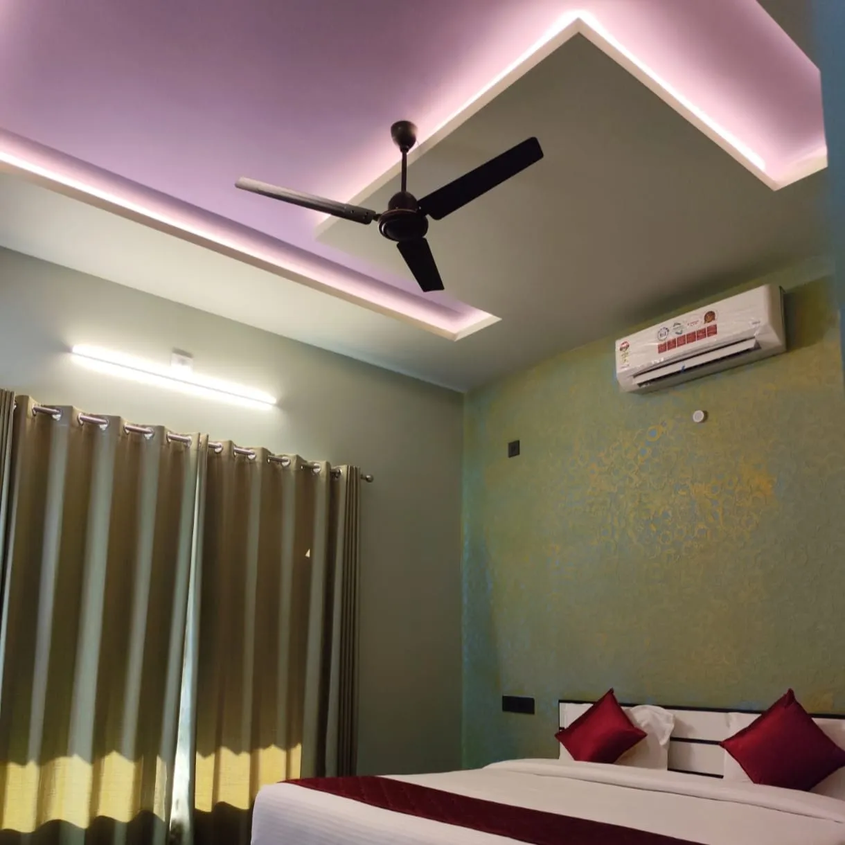 Image 3 of room of three bedroom villa